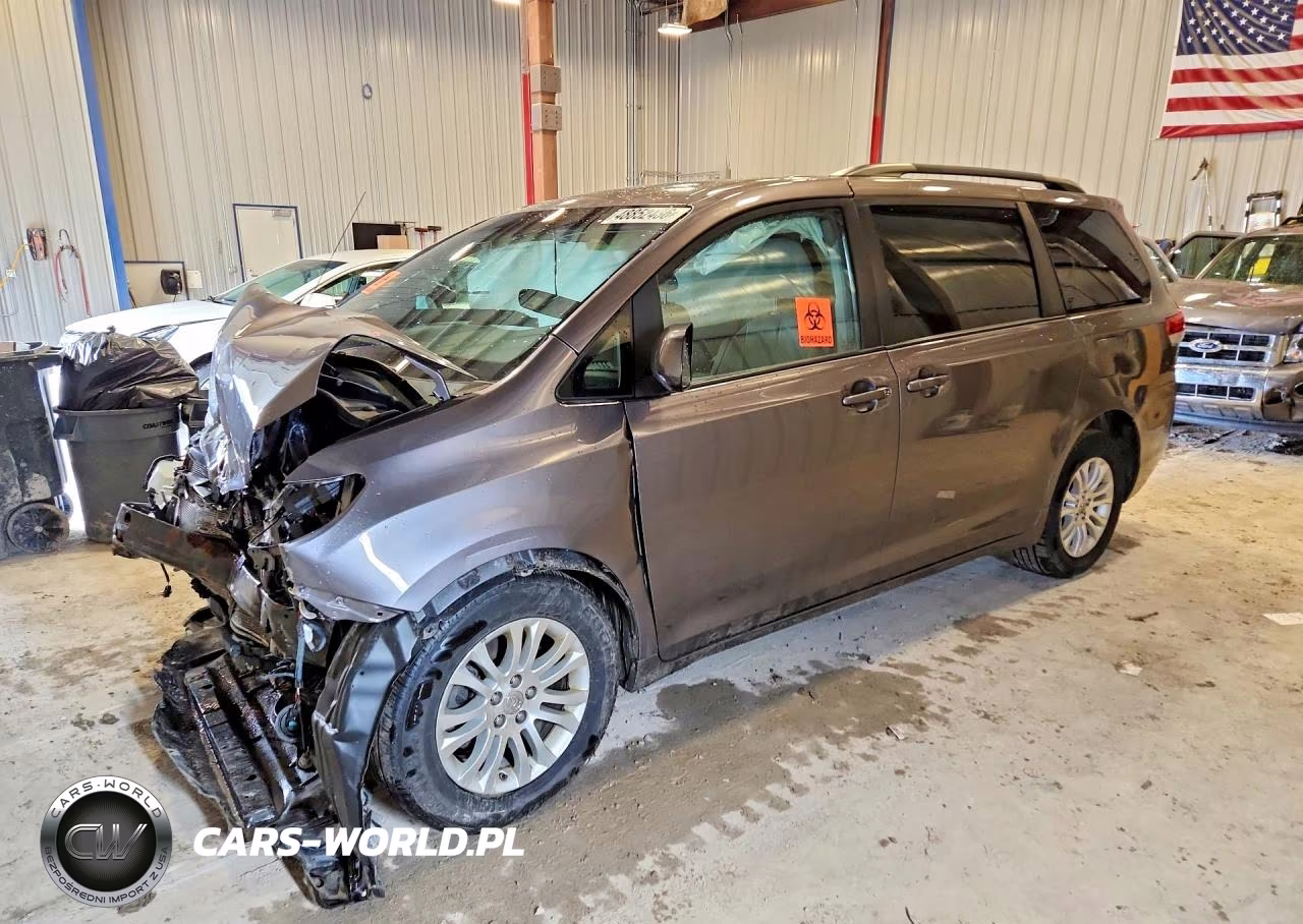 2014 Toyota Sienna Xle 8-Passenger