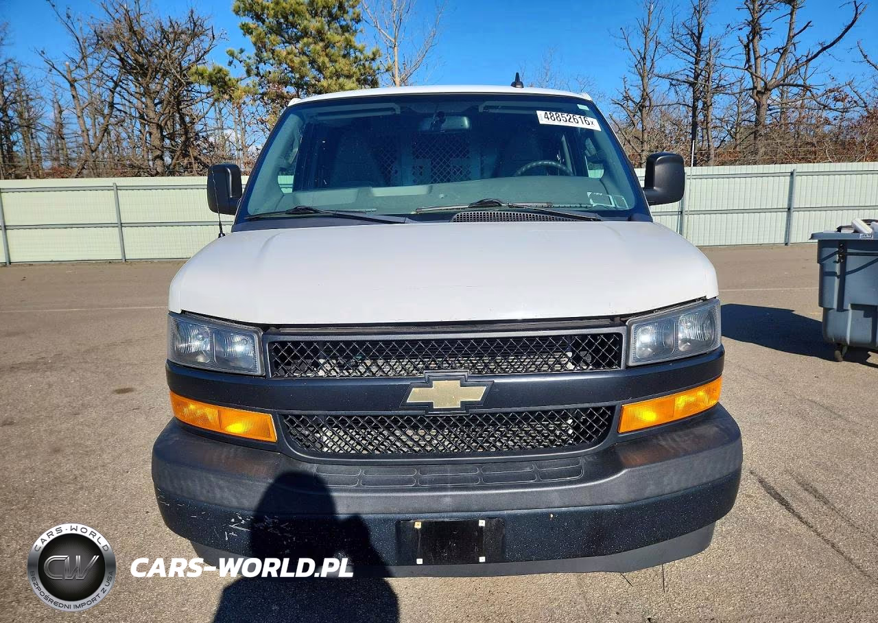 2018 Chevrolet Express 2500 Delivery Van VIN:1GCWGBFP8J1303531 - 5