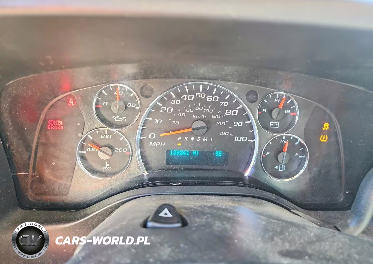 2018 Chevrolet Express 2500 Delivery Van VIN:1GCWGBFP8J1303531 - 9