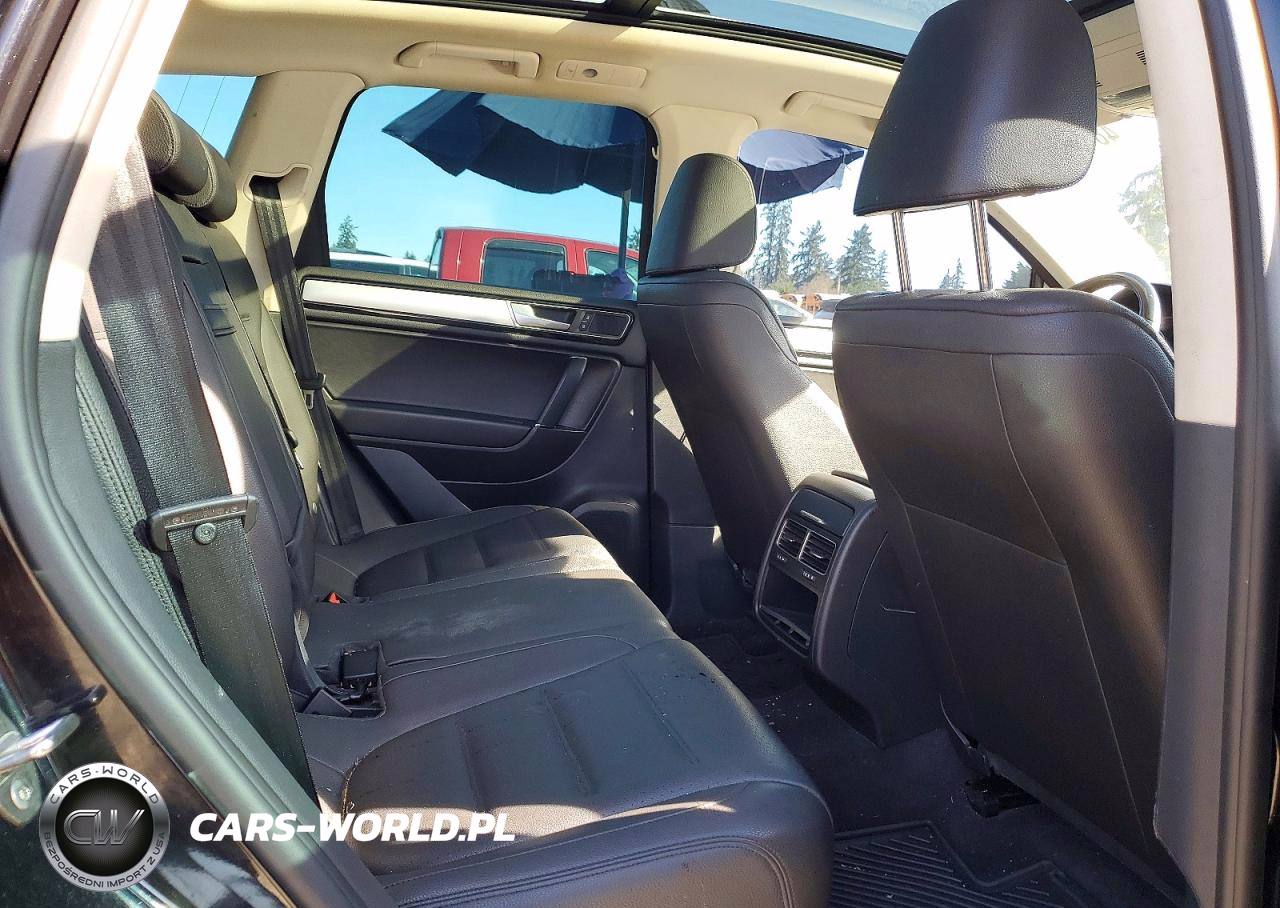 2015 Volkswagen Touareg V6 Tdi VIN:WVGEP9BP8FD005699 - 11