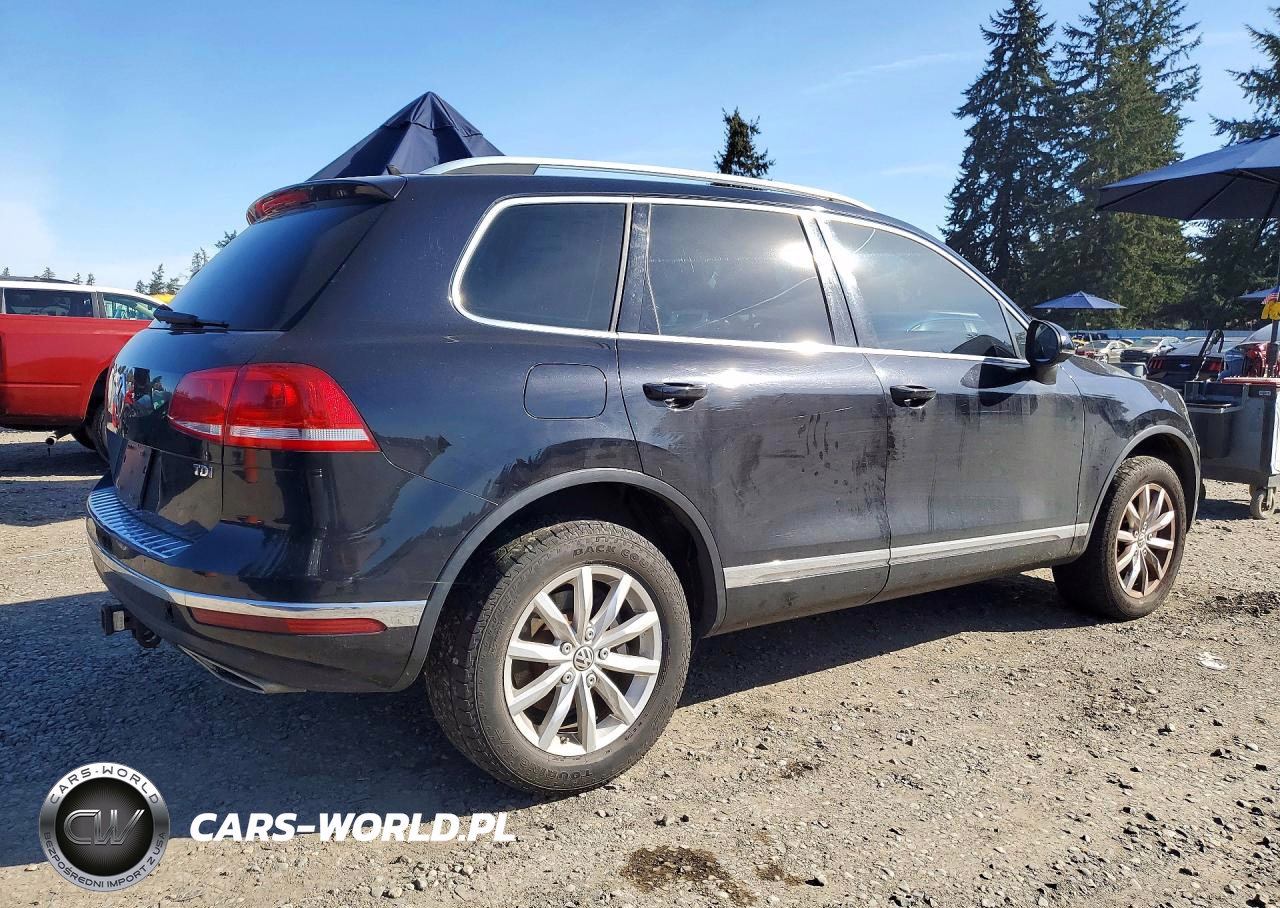 2015 Volkswagen Touareg V6 Tdi VIN:WVGEP9BP8FD005699 - 3