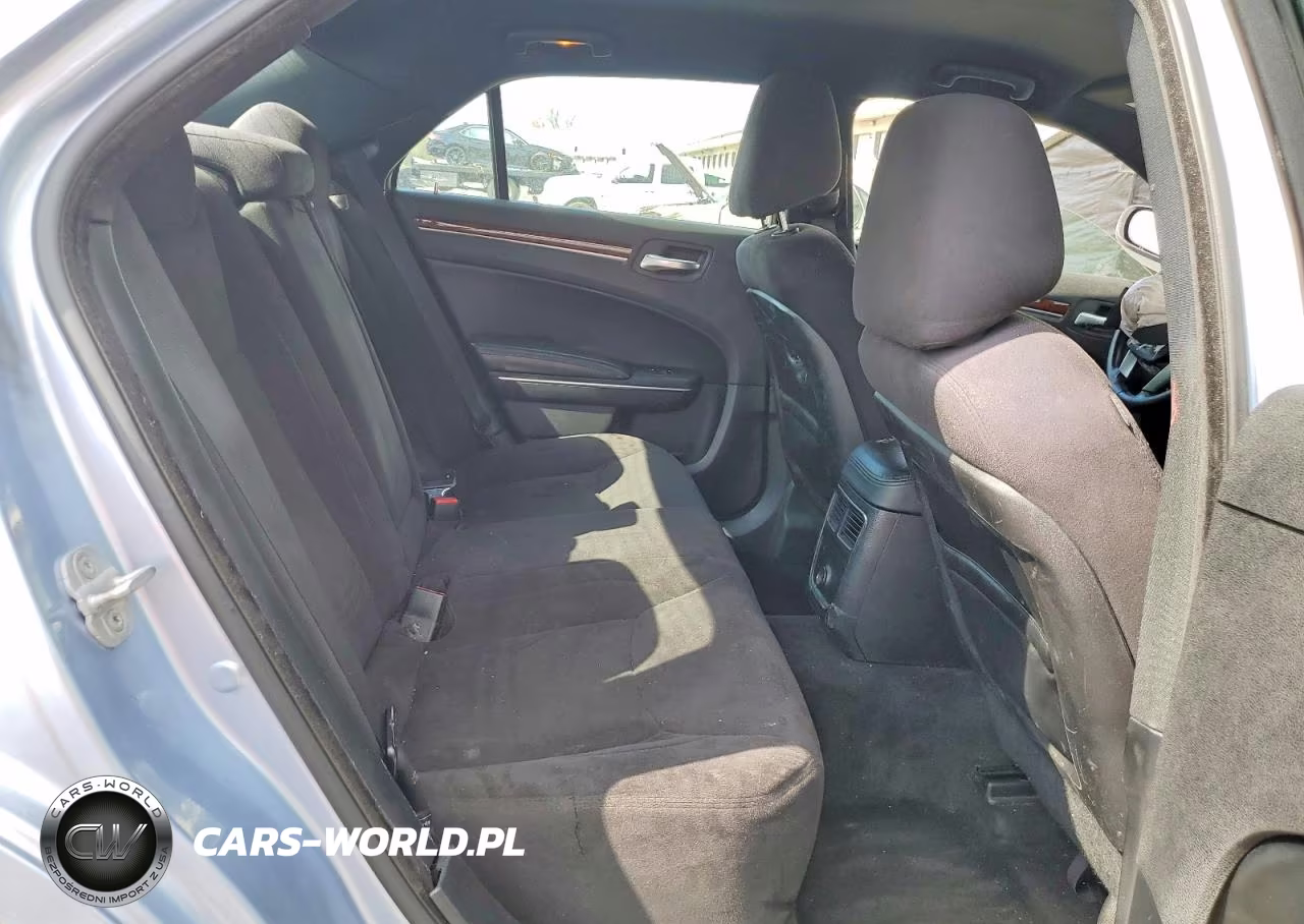 2012 Chrysler 300 VIN:2C3CCAAGXCH166147 - 10