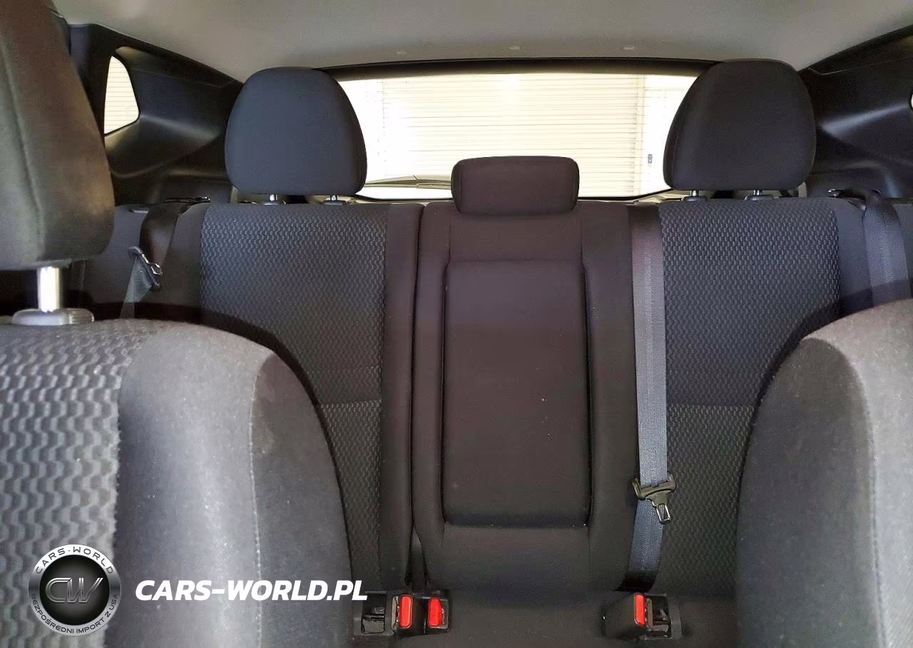 2018 Nissan Rogue Sport S VIN:JN1BJ1CR2JW259564 - 10