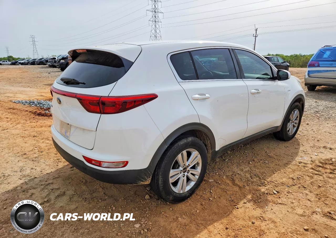 2018 Kia Sportage Lx VIN:KNDPMCAC8J7426671 - 3