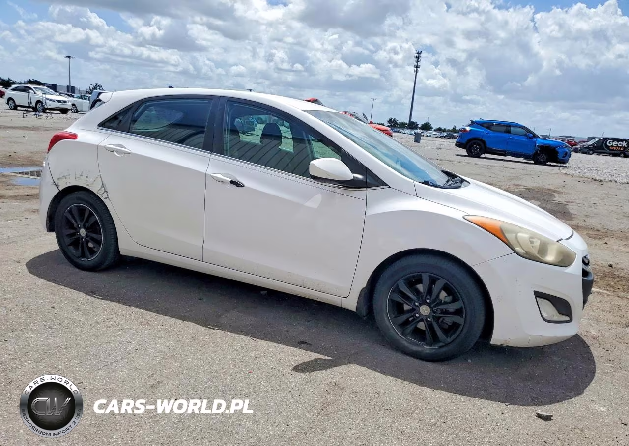 2014 Hyundai Elantra Gt Base VIN:KMHD35LH5EU225565 - 4