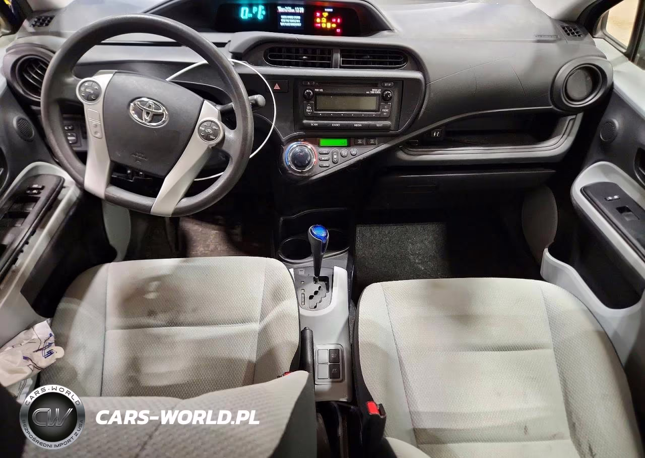 2012 Toyota Prius C One VIN:JTDKDTB31C1515352 - 8