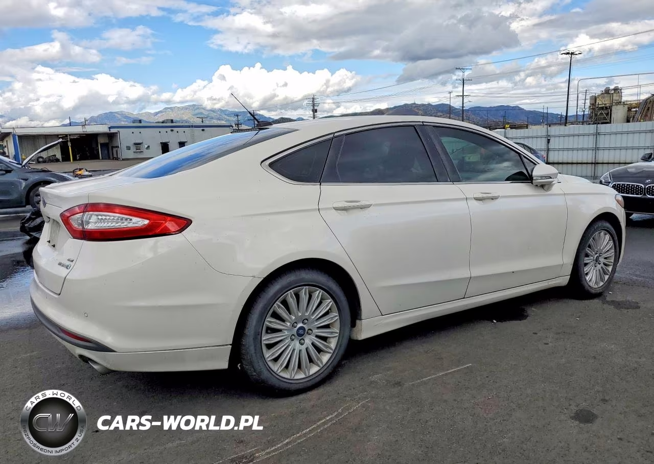 2014 Ford Fusion Se Hybrid VIN:3FA6P0LU4ER103570 - 3