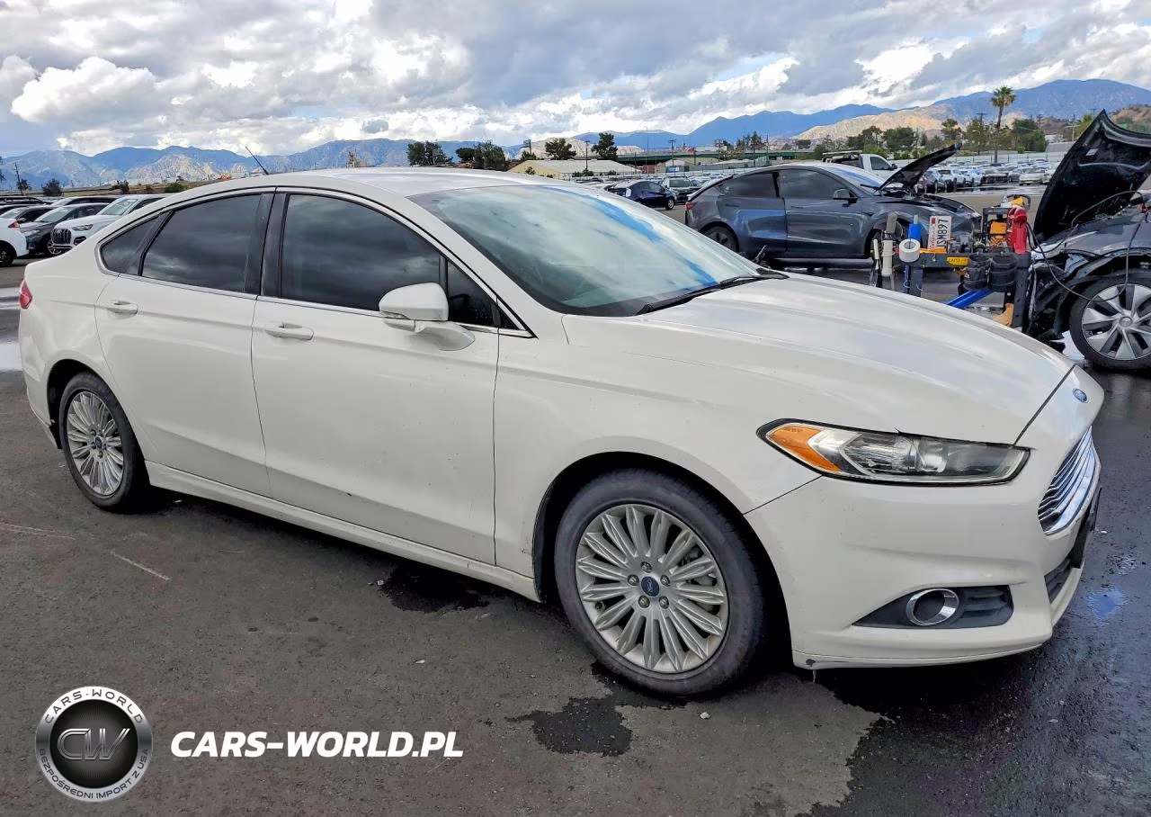 2014 Ford Fusion Se Hybrid VIN:3FA6P0LU4ER103570 - 4