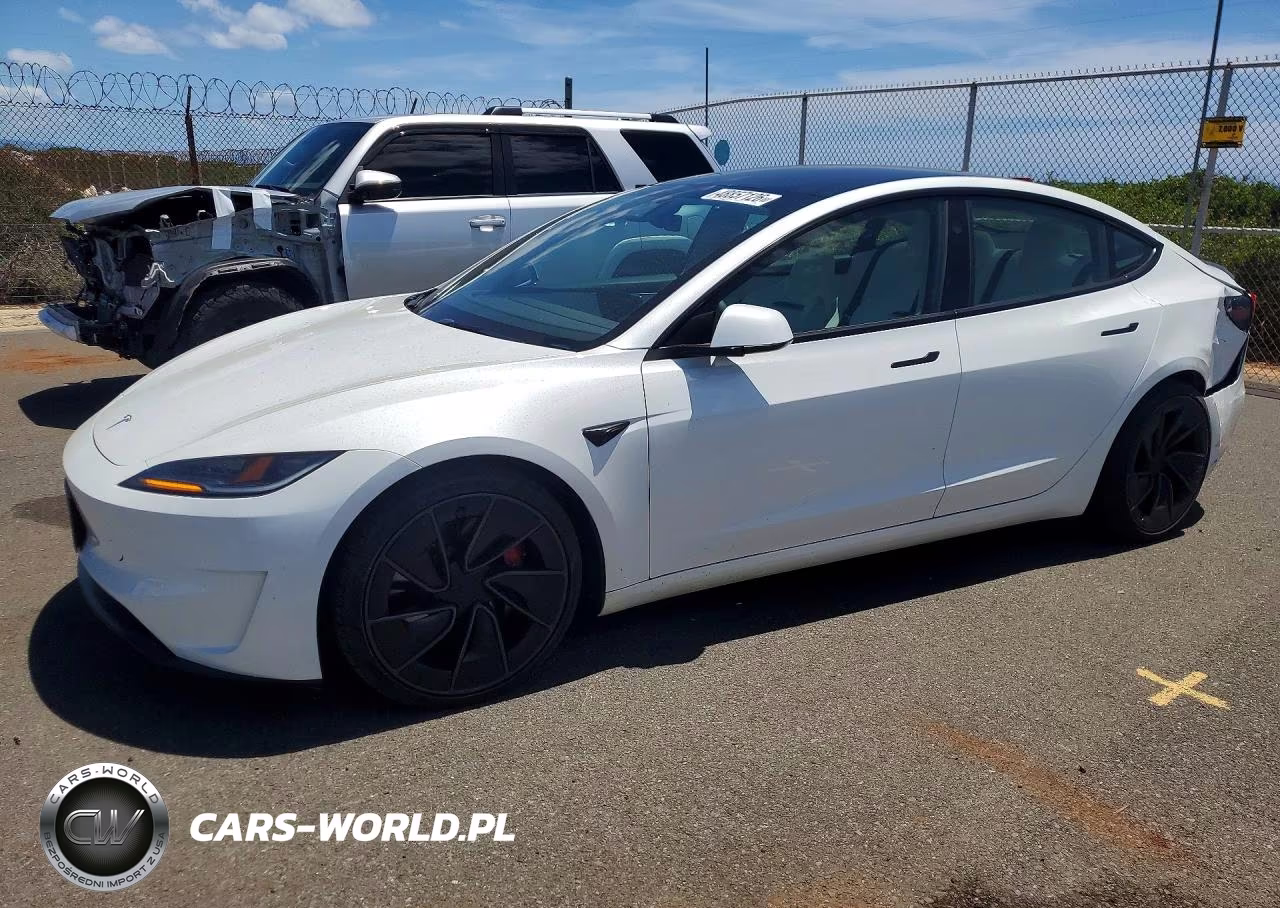 2024 Tesla Model 3 – zdjęcie 1 z 13