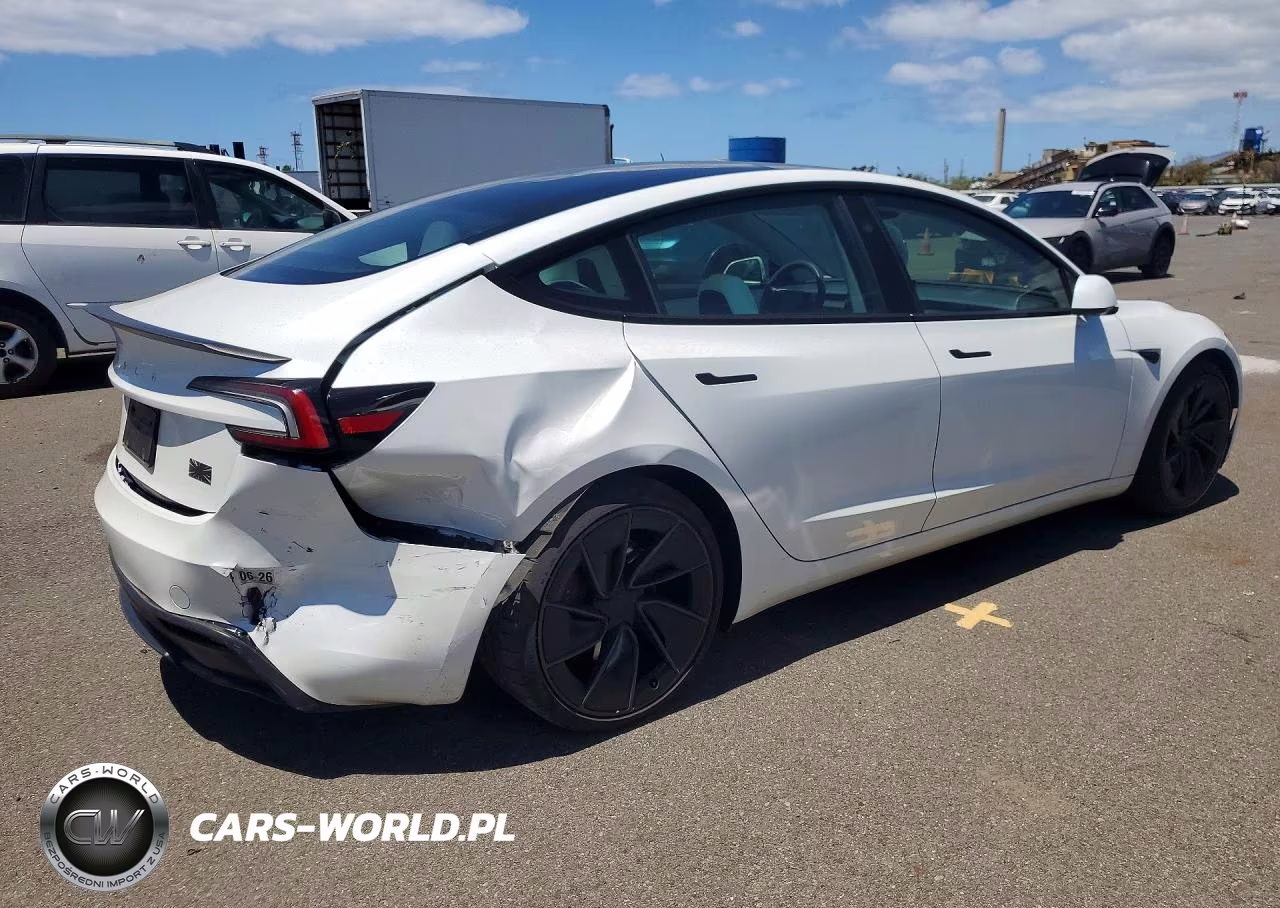 2024 Tesla Model 3 VIN:5YJ3E1ET7RF773909 - 3