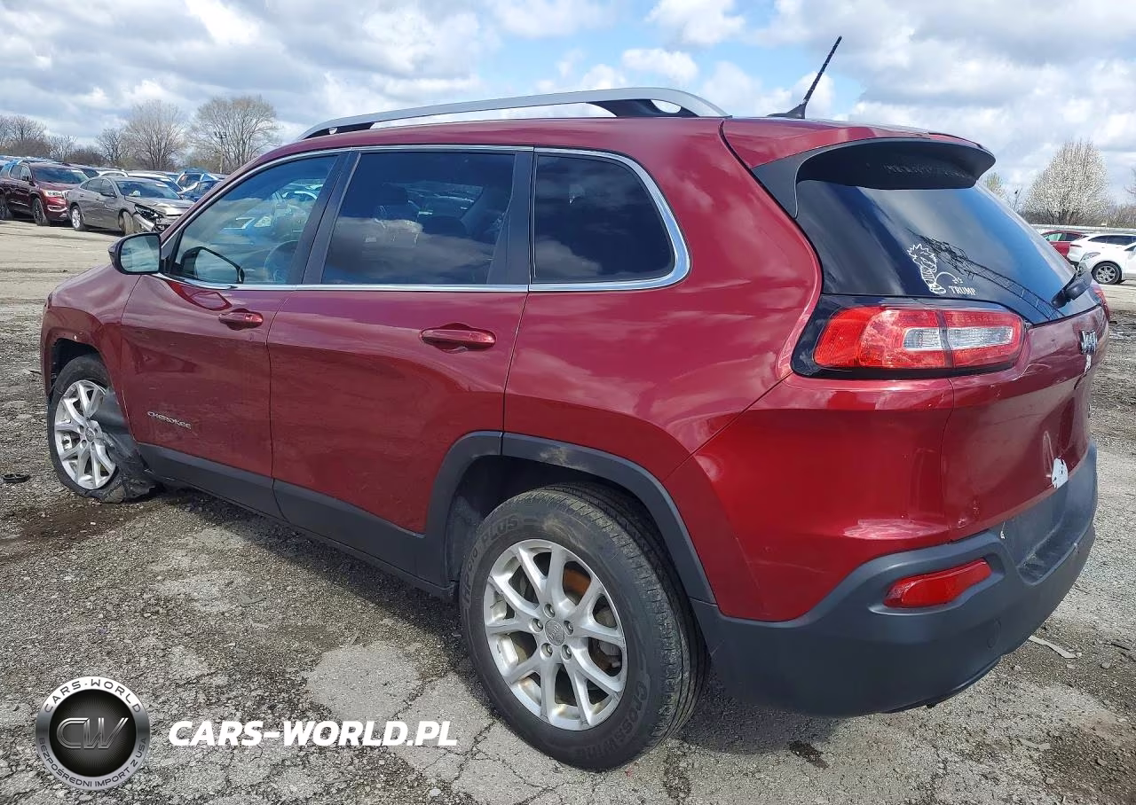2015 Jeep Cherokee Latitude VIN:1C4PJLCB9FW516843 - 2