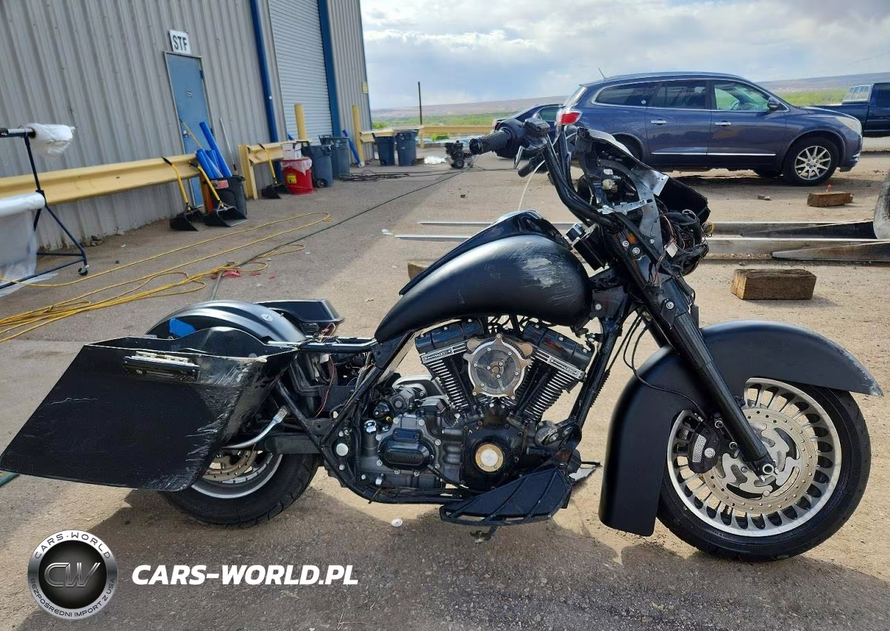 2008 Harley-Davidson Flhtcuse3 105Th Anniversary Edition – zdjęcie 1 z 9