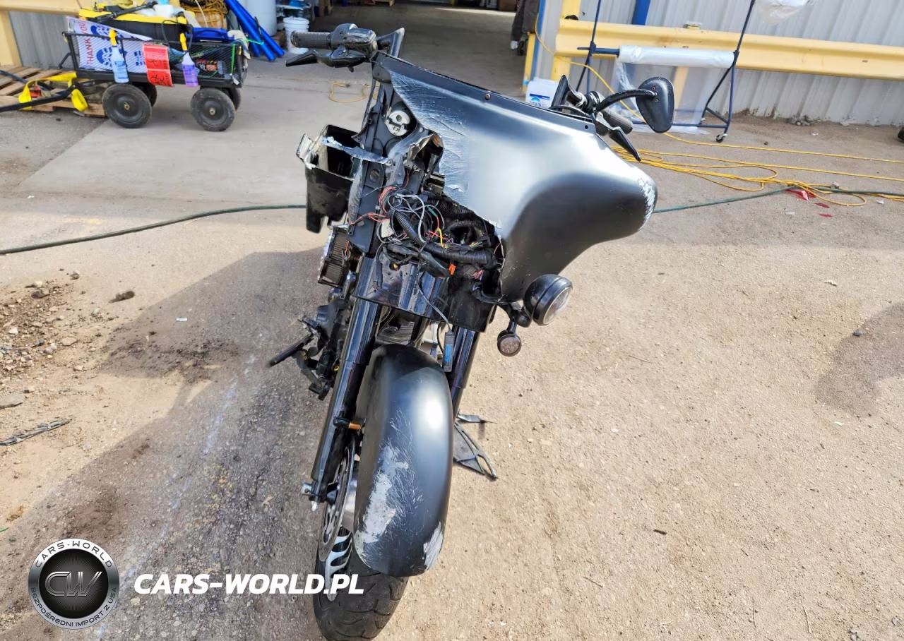 2008 Harley-Davidson Flhtcuse3 105Th Anniversary Edition VIN:1HD1PR8448Y957416 - 2