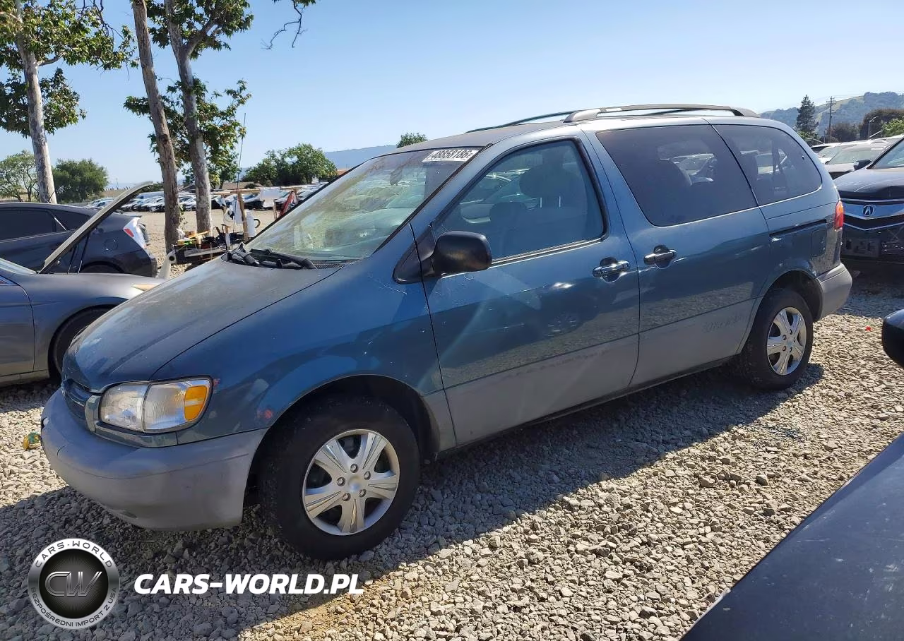 2000 Toyota Sienna Le