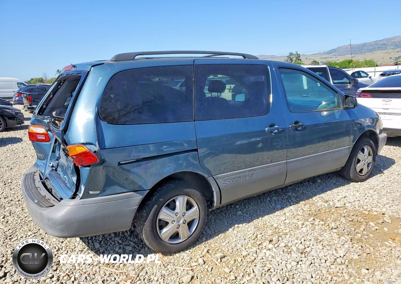 2000 Toyota Sienna Le VIN:4T3ZF13C1YU316399 - 3