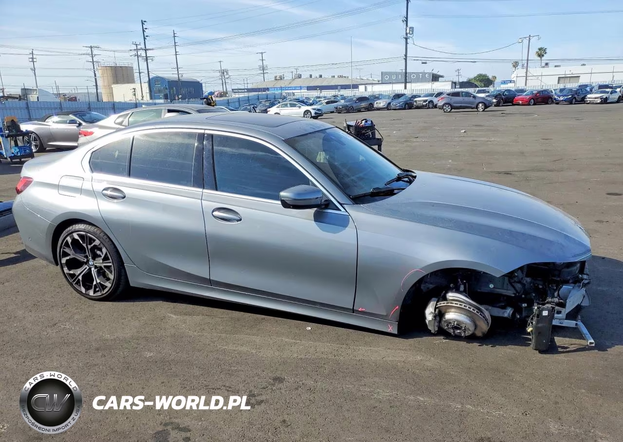 2025 BMW 330I VIN:3MW69CW07S8F22848 - 4