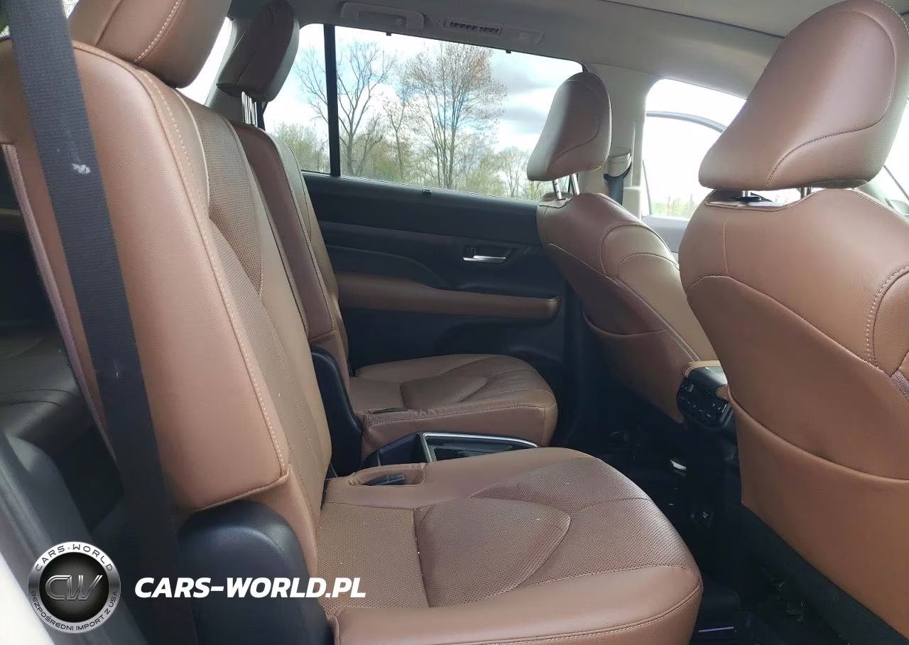 2024 Toyota Grand Highlander Platinum VIN:5TDAAAB5XRS046123 - 11