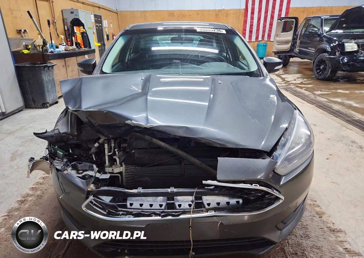 2017 Ford Focus Sel VIN:1FADP3M22HL257400 - 5