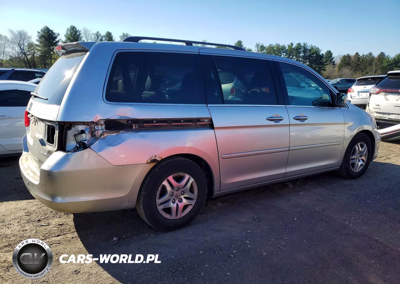 2008 Honda Odyssey Touring VIN:5FNRL38868B056094 - 3
