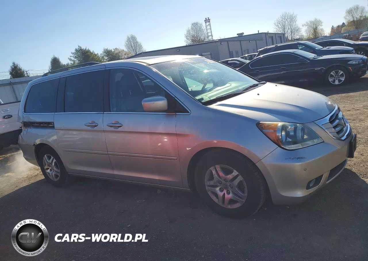 2008 Honda Odyssey Touring VIN:5FNRL38868B056094 - 4