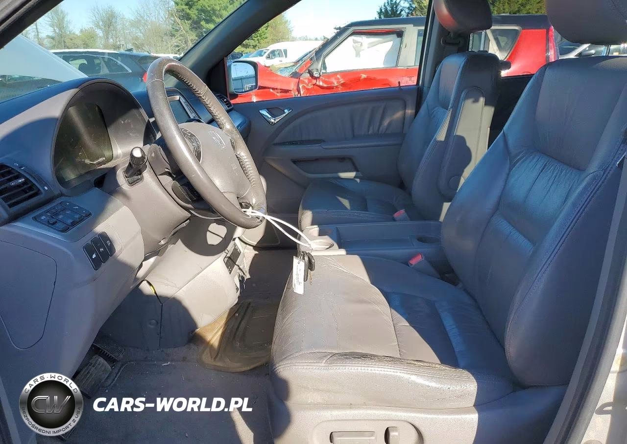 2008 Honda Odyssey Touring VIN:5FNRL38868B056094 - 7