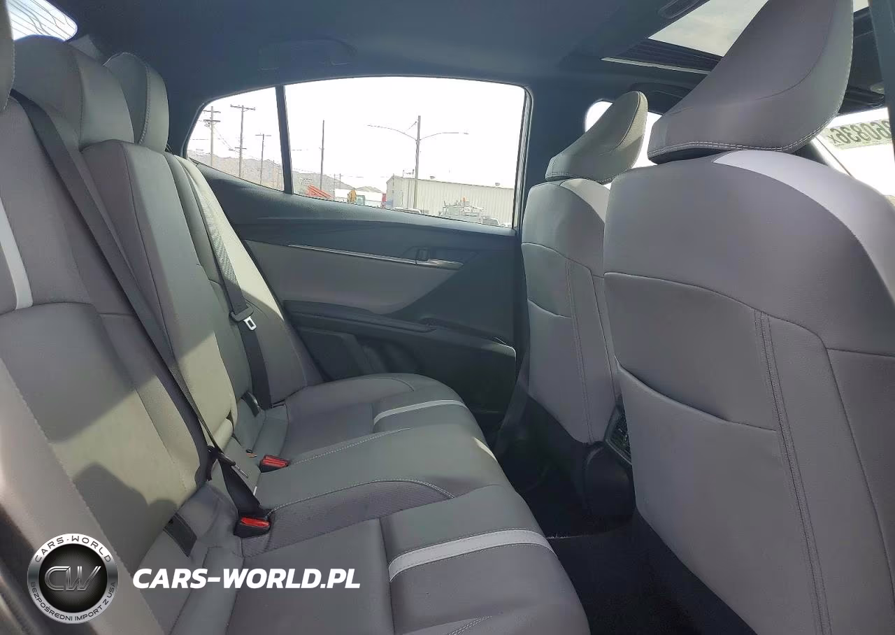 2025 Toyota Camry Se VIN:4T1DAACKXSU566921 - 10