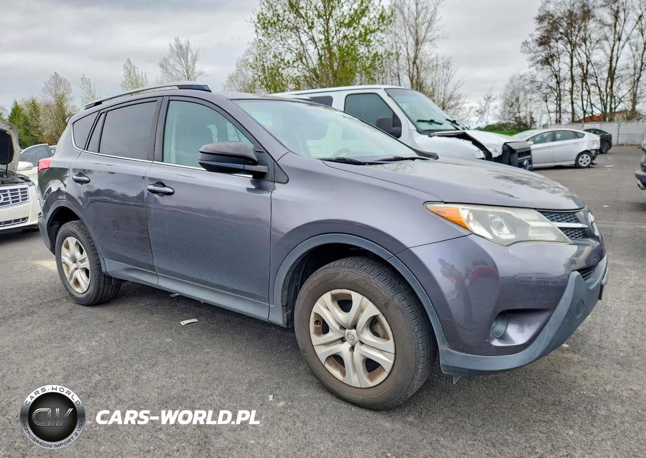 2015 Toyota Rav4 Le VIN:JTMBFREV9FJ047028 - 4