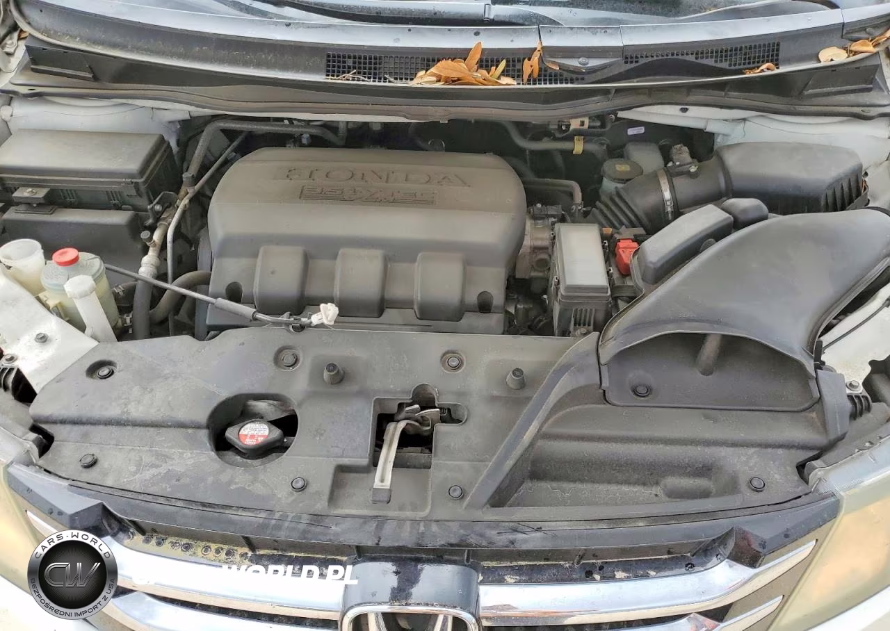 2015 Honda Odyssey Touring VIN:5FNRL5H93FB018596 - 12