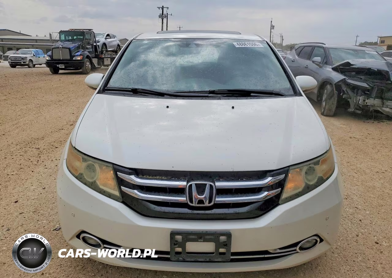 2015 Honda Odyssey Touring VIN:5FNRL5H93FB018596 - 5