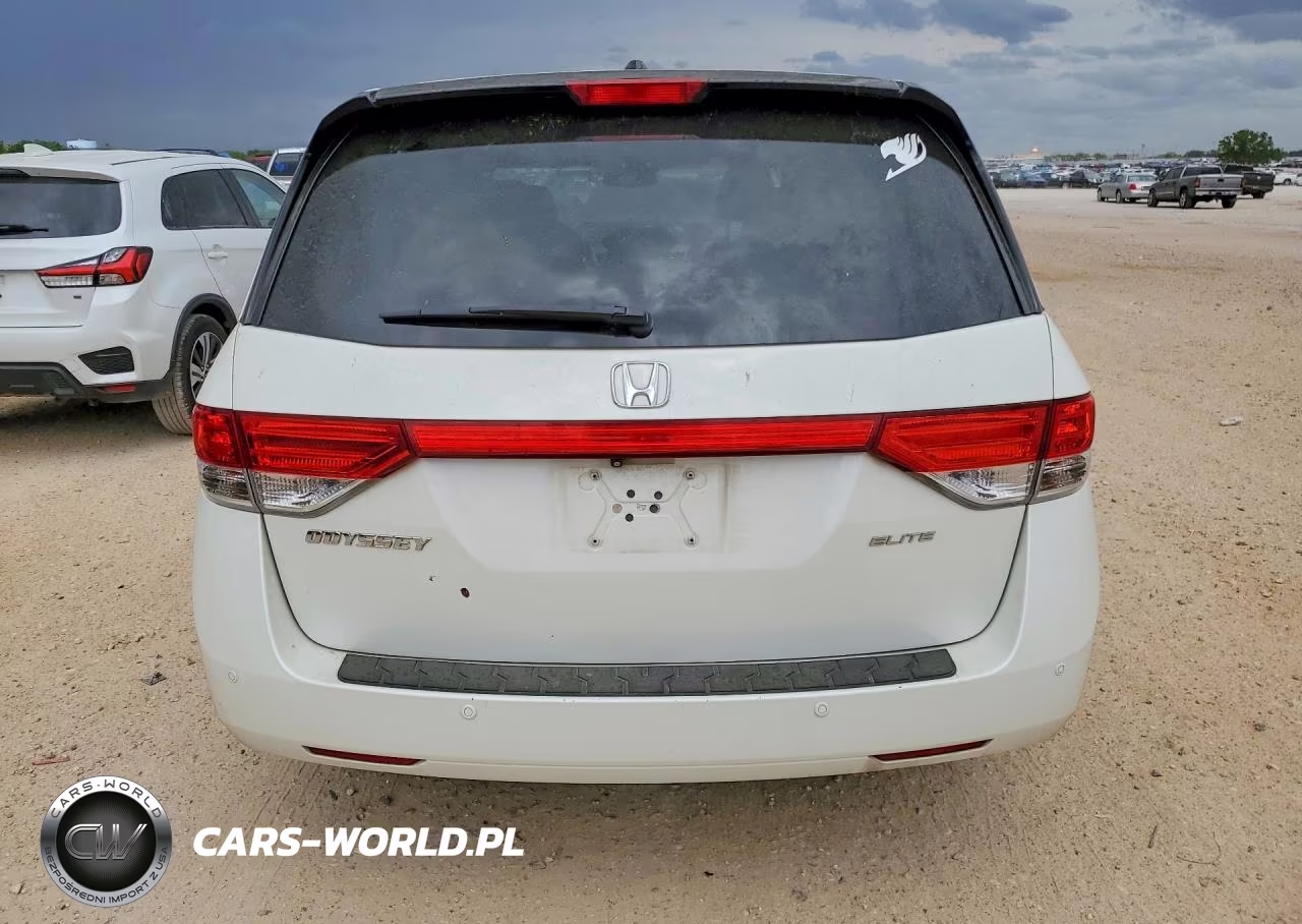 2015 Honda Odyssey Touring VIN:5FNRL5H93FB018596 - 6