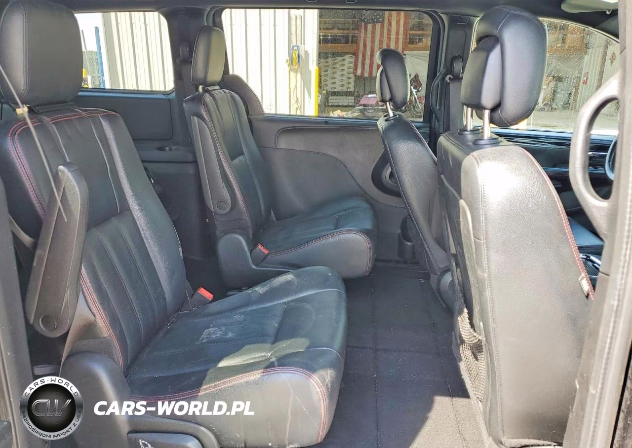 2018 Dodge Grand Caravan Gt VIN:2C4RDGEG9JR199941 - 11