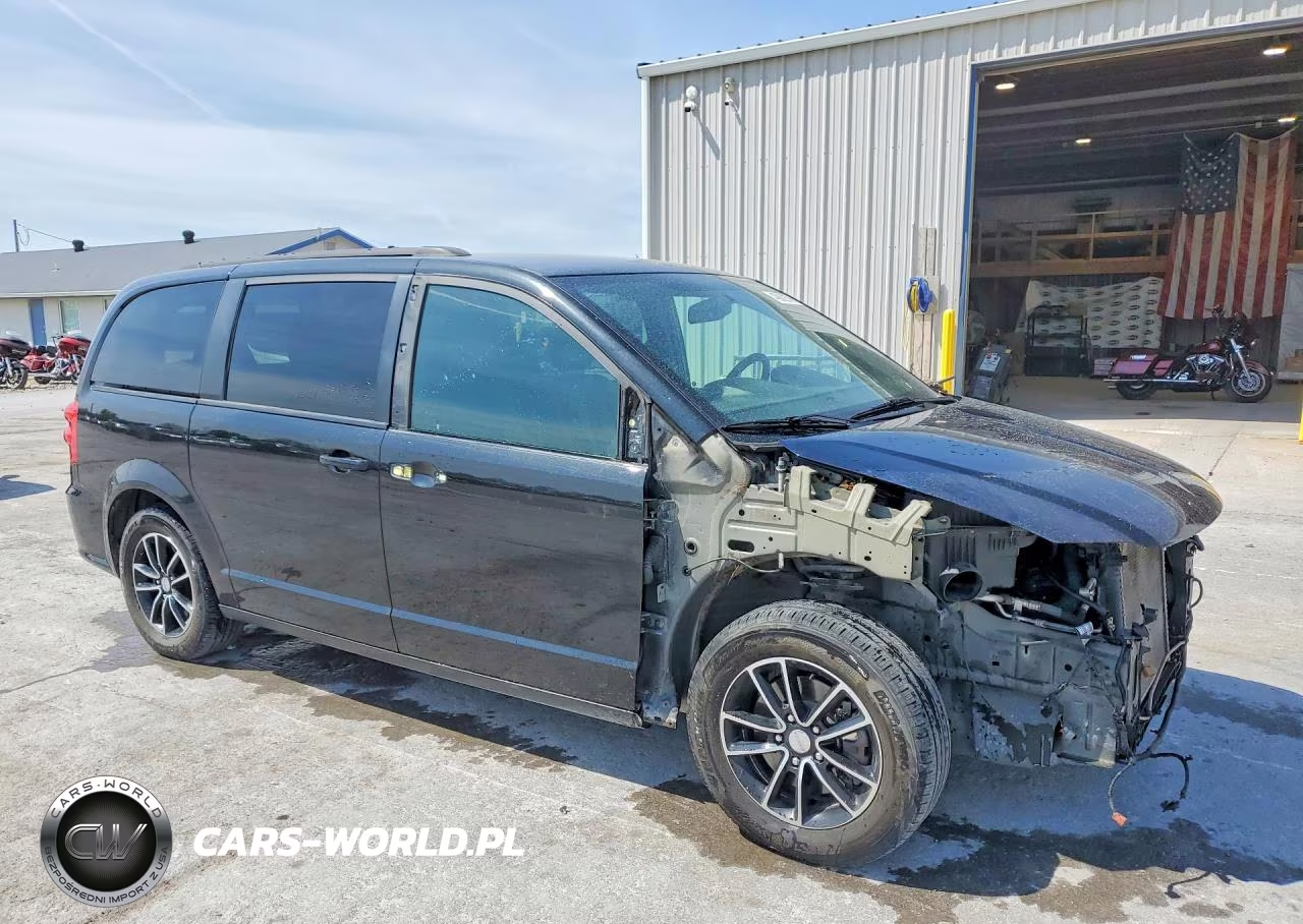 2018 Dodge Grand Caravan Gt VIN:2C4RDGEG9JR199941 - 4