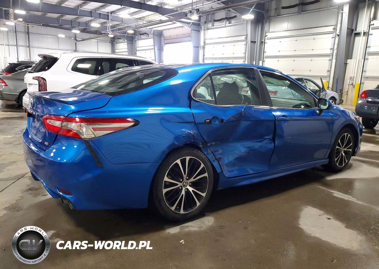 2018 Toyota Camry Se VIN:4T1B11HK9JU116126 - 3