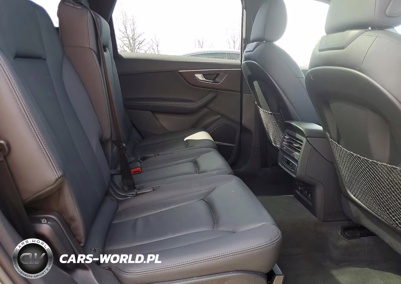 2024 Audi Q7 Premium Plus VIN:WA1LXBF71RD007807 - 11