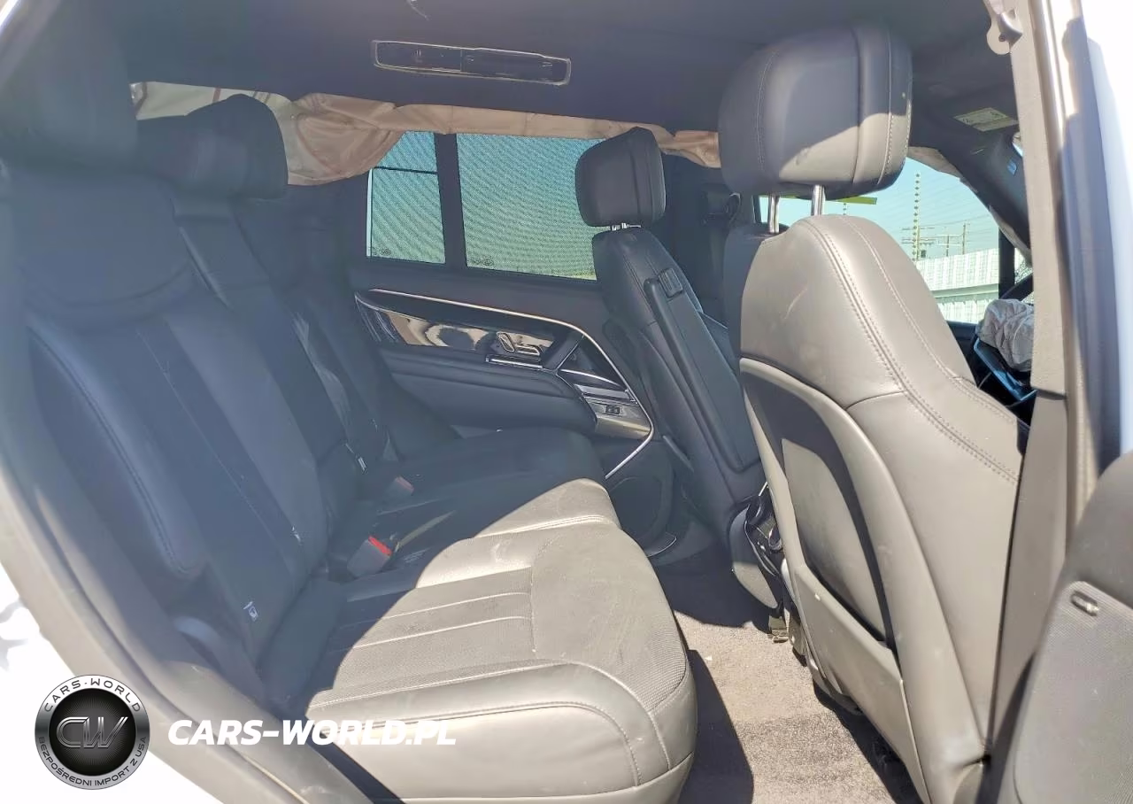 2023 Land Rover Range Rover Se VIN:SALKP9E77PA033010 - 11