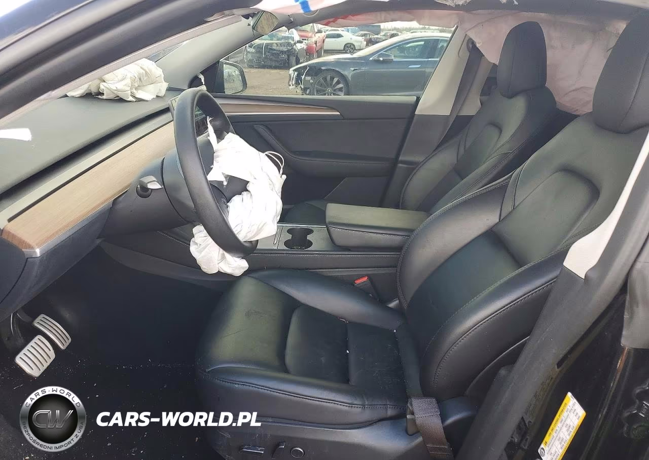 2024 Tesla Model Y VIN:7SAYGDEF7RF036479 - 7