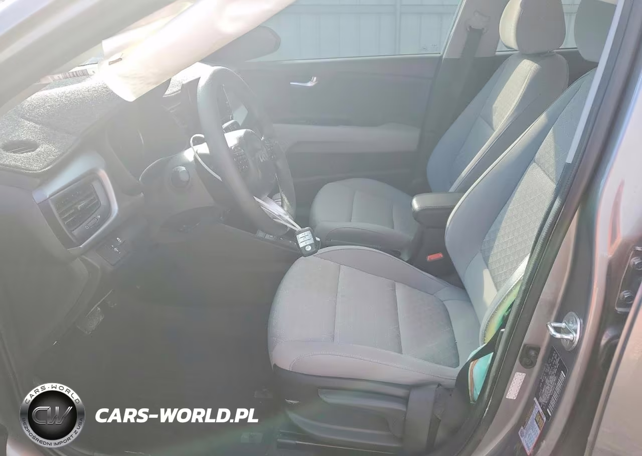 2023 Kia Rio S VIN:3KPA24AD2PE587469 - 7