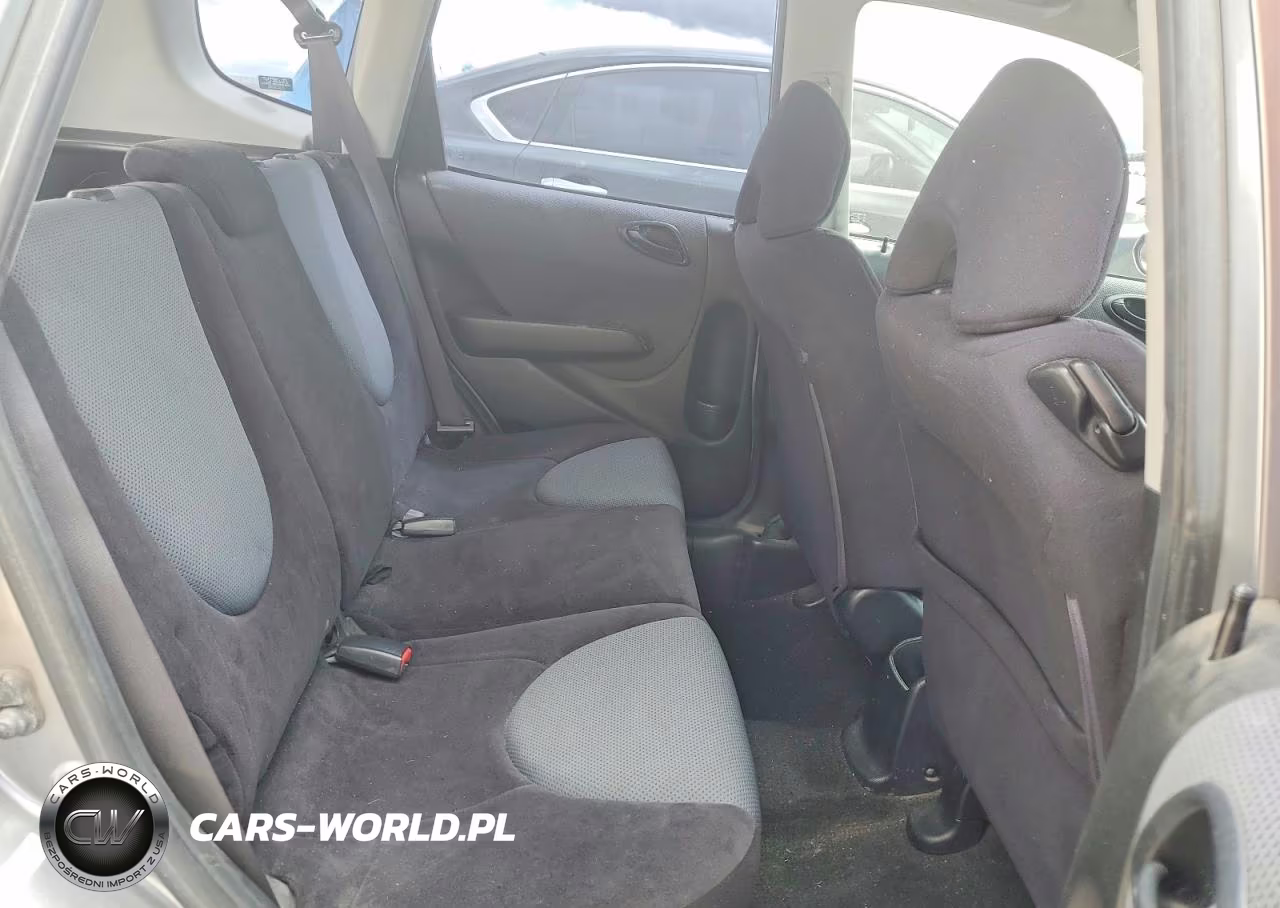 2007 Honda Fit S VIN:JHMGD38657S029505 - 10
