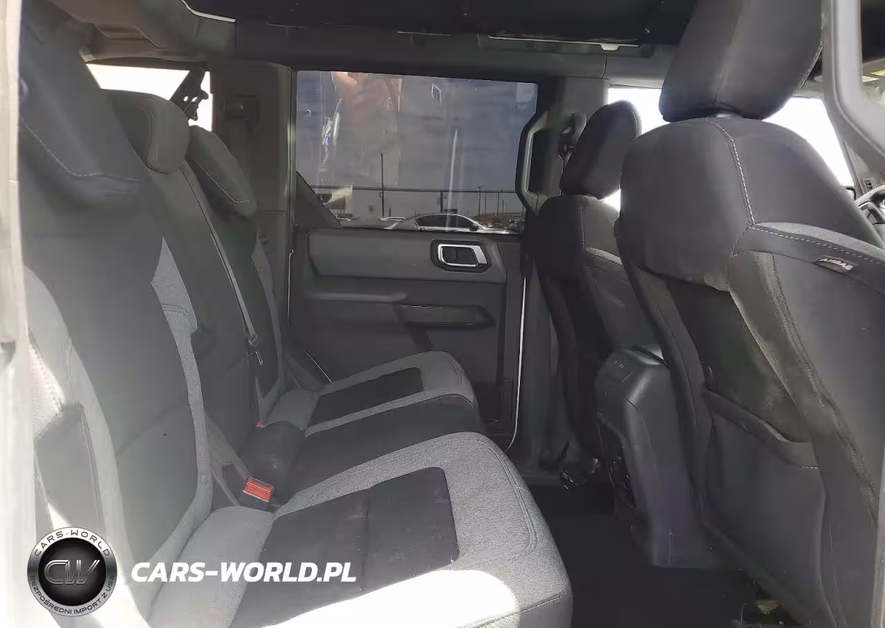 2022 Ford Bronco Base VIN:1FMDE5BH3NLB16572 - 10