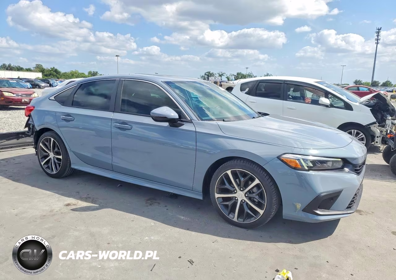 2024 Honda Civic Touring VIN:2HGFE1F9XRH330696 - 4