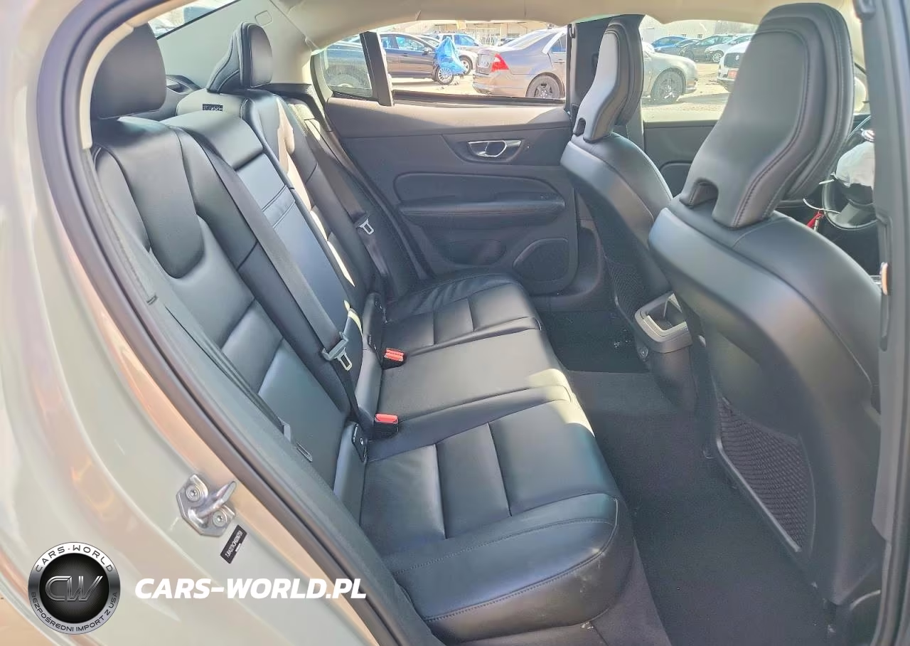 2021 Volvo S60 T6 Momentum VIN:7JRA22TK3MG096759 - 10