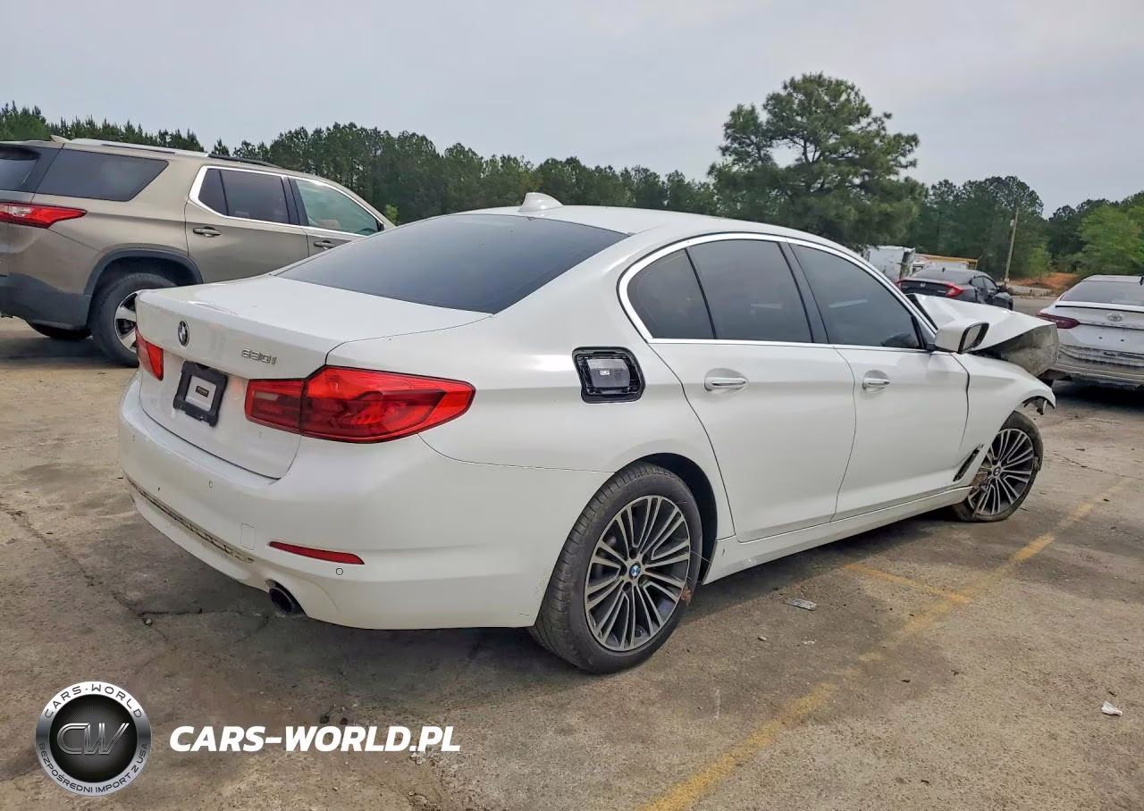 2018 BMW 530 I VIN:WBAJA5C5XJWA56712 - 3