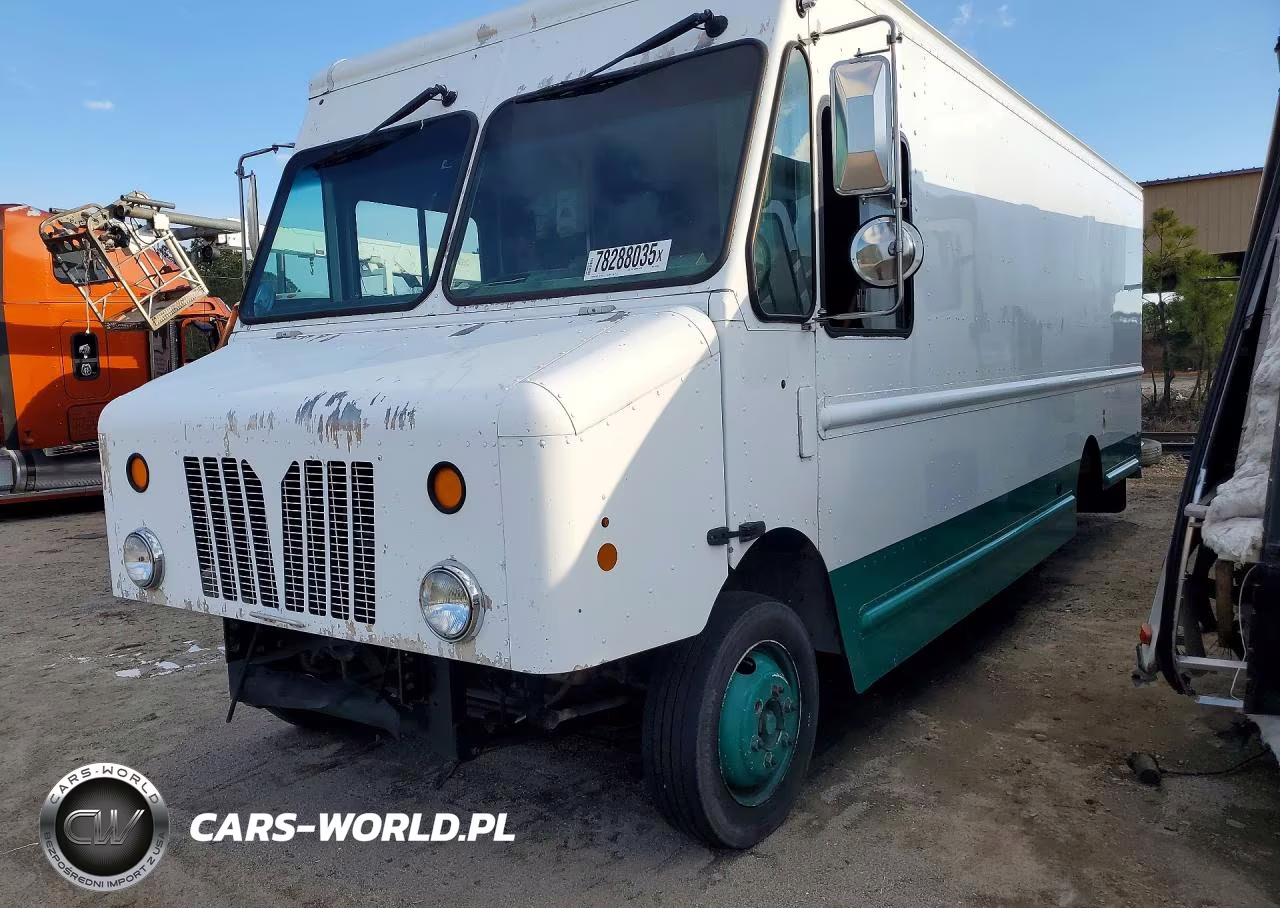 2016 Freightliner Mt45G Chassis Delivery Truck