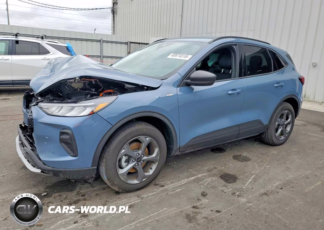 2025 Ford Escape St Line
