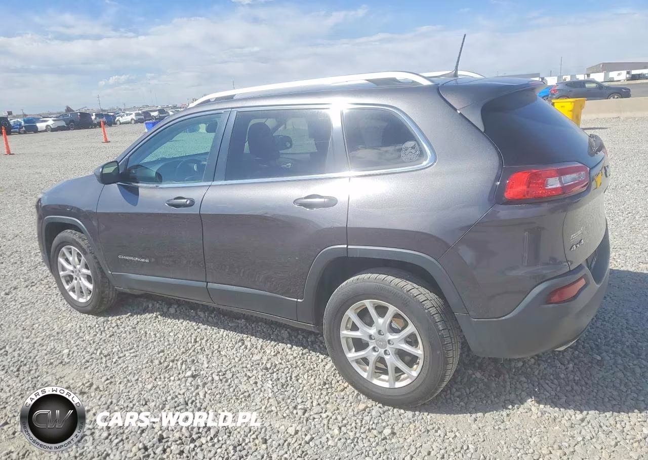 2016 Jeep Cherokee Latitude VIN:1C4PJMCS4GW155349 - 2