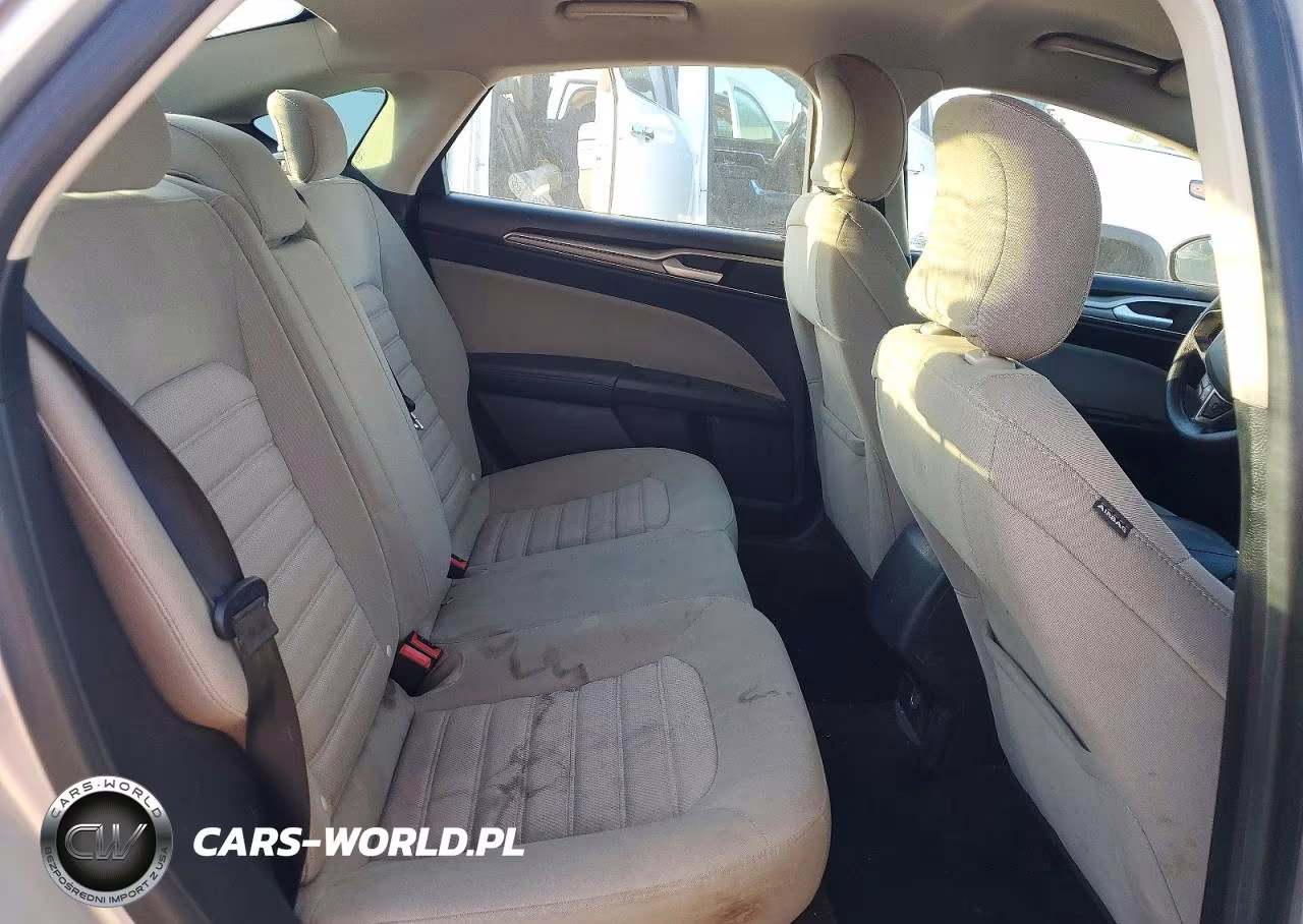 2018 Ford Fusion S VIN:3FA6P0G72JR193610 - 10