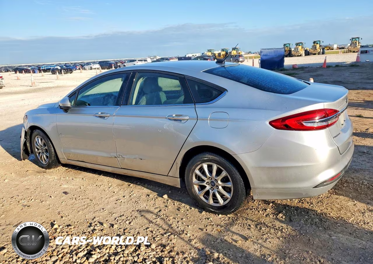 2018 Ford Fusion S VIN:3FA6P0G72JR193610 - 2