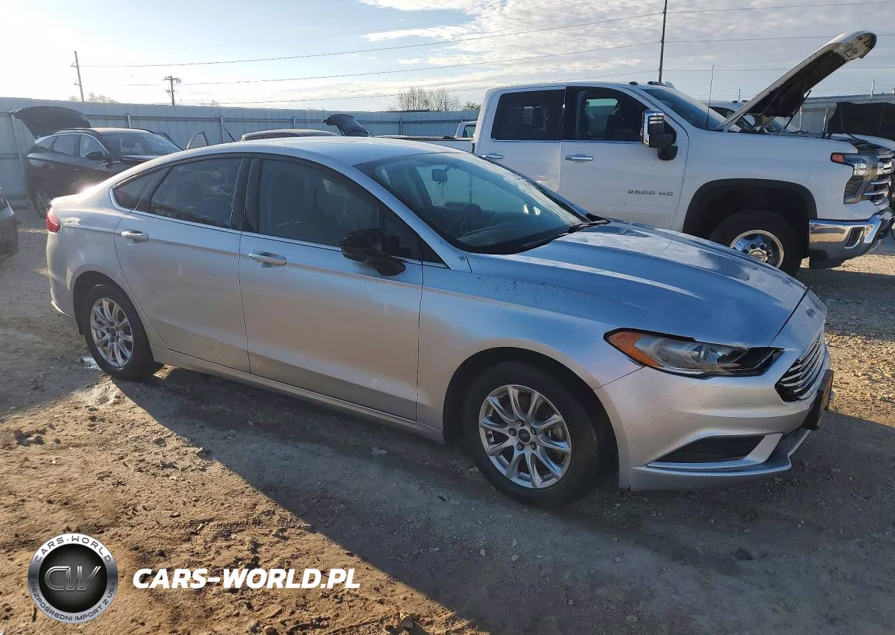 2018 Ford Fusion S VIN:3FA6P0G72JR193610 - 4
