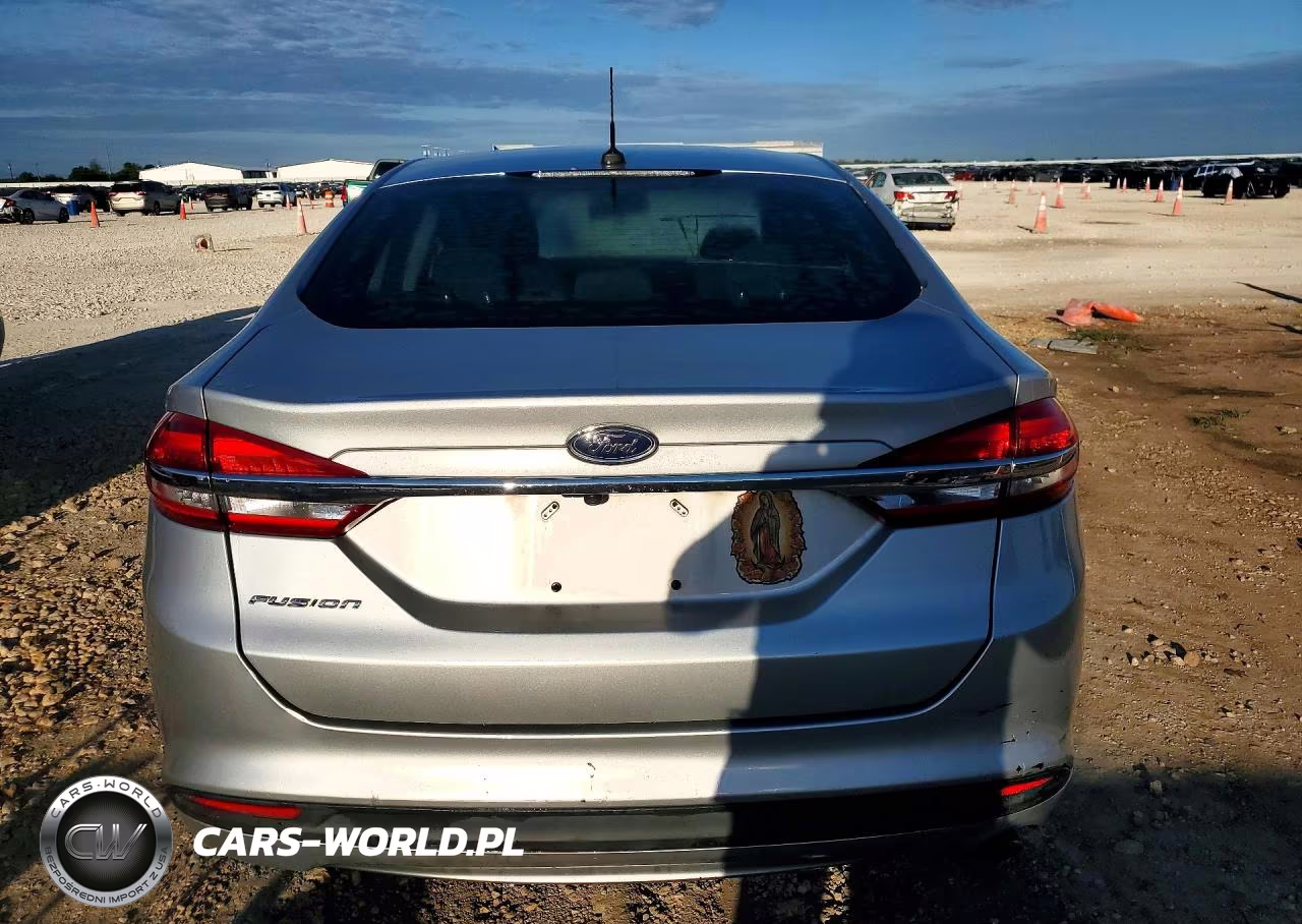 2018 Ford Fusion S VIN:3FA6P0G72JR193610 - 6