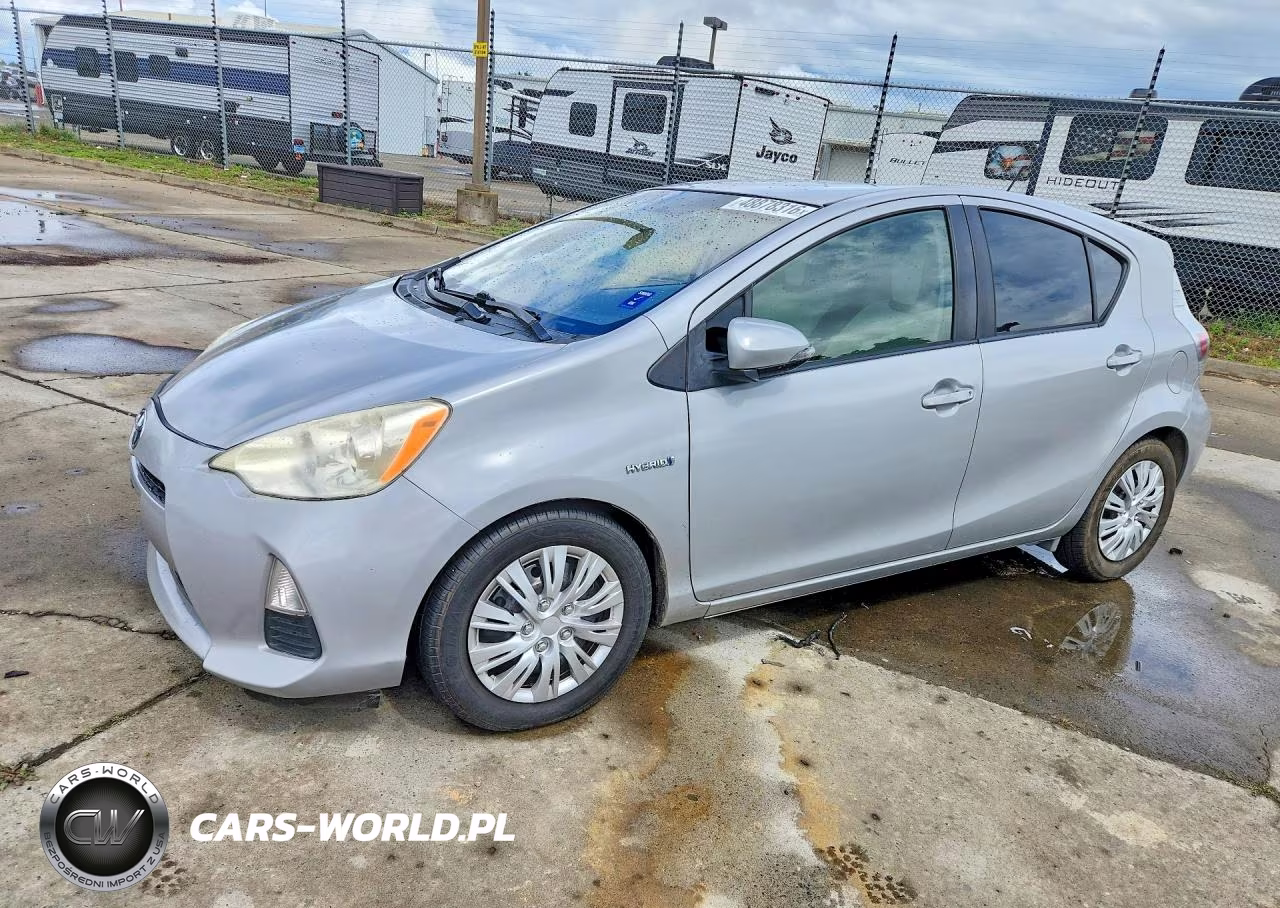 2013 Toyota Prius C One